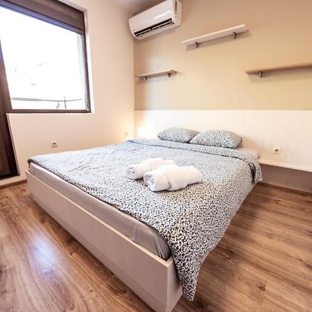 Bright 1Bdr Apartment With A Balcony София Экстерьер фото